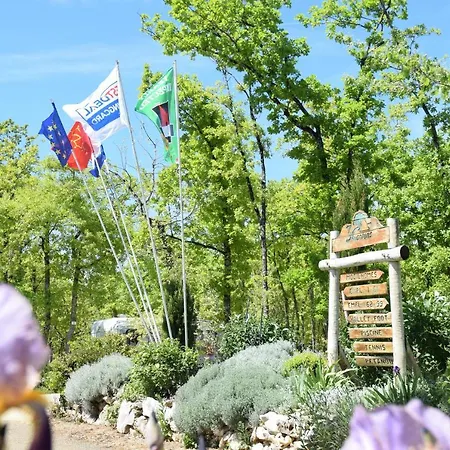 营地 Camping Les 3 Cantons Lavaurette